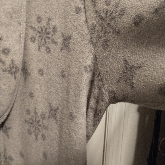 Bath Robe - Picture 9 of 9